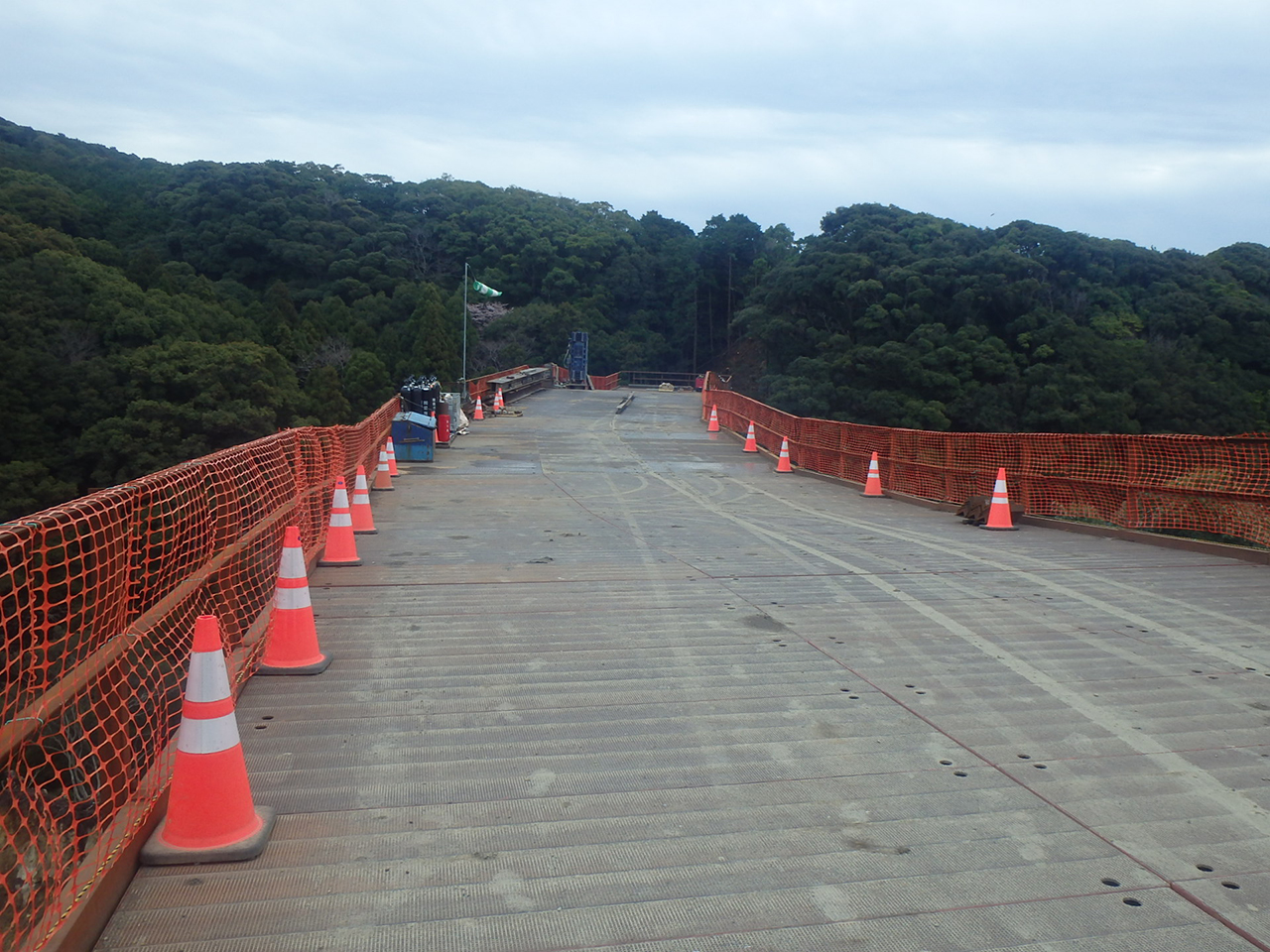 すさみ串本道路安指川橋進入路工事