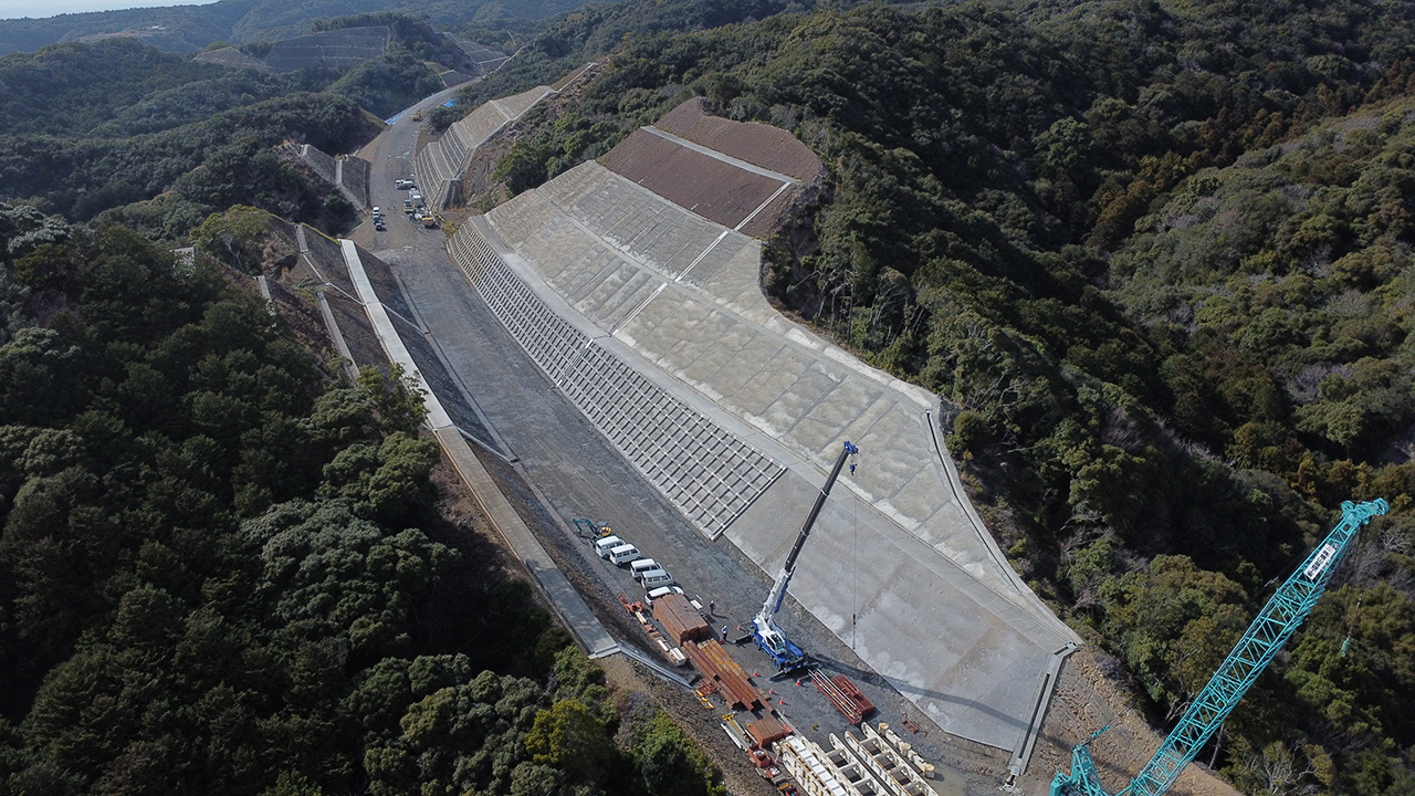 すさみ串本道路高富西地区他改良工事