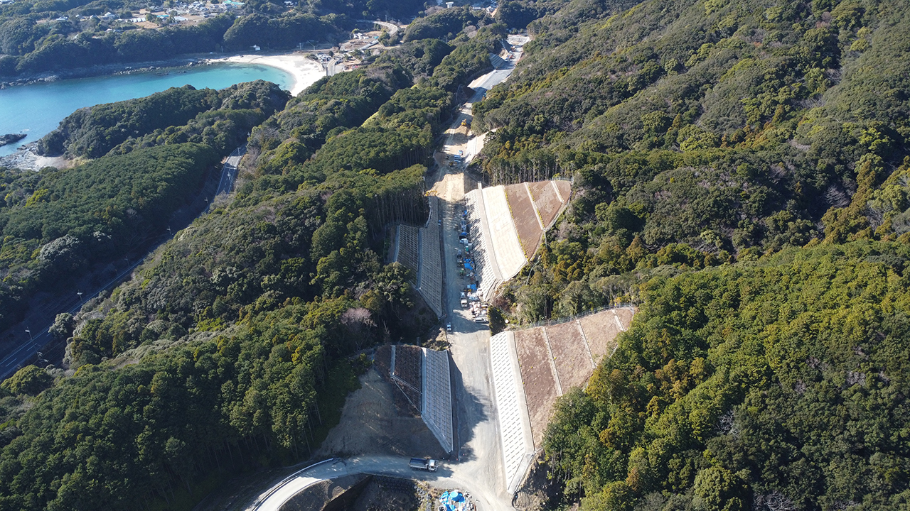 すさみ串本道路小河瀬谷地区改良工事