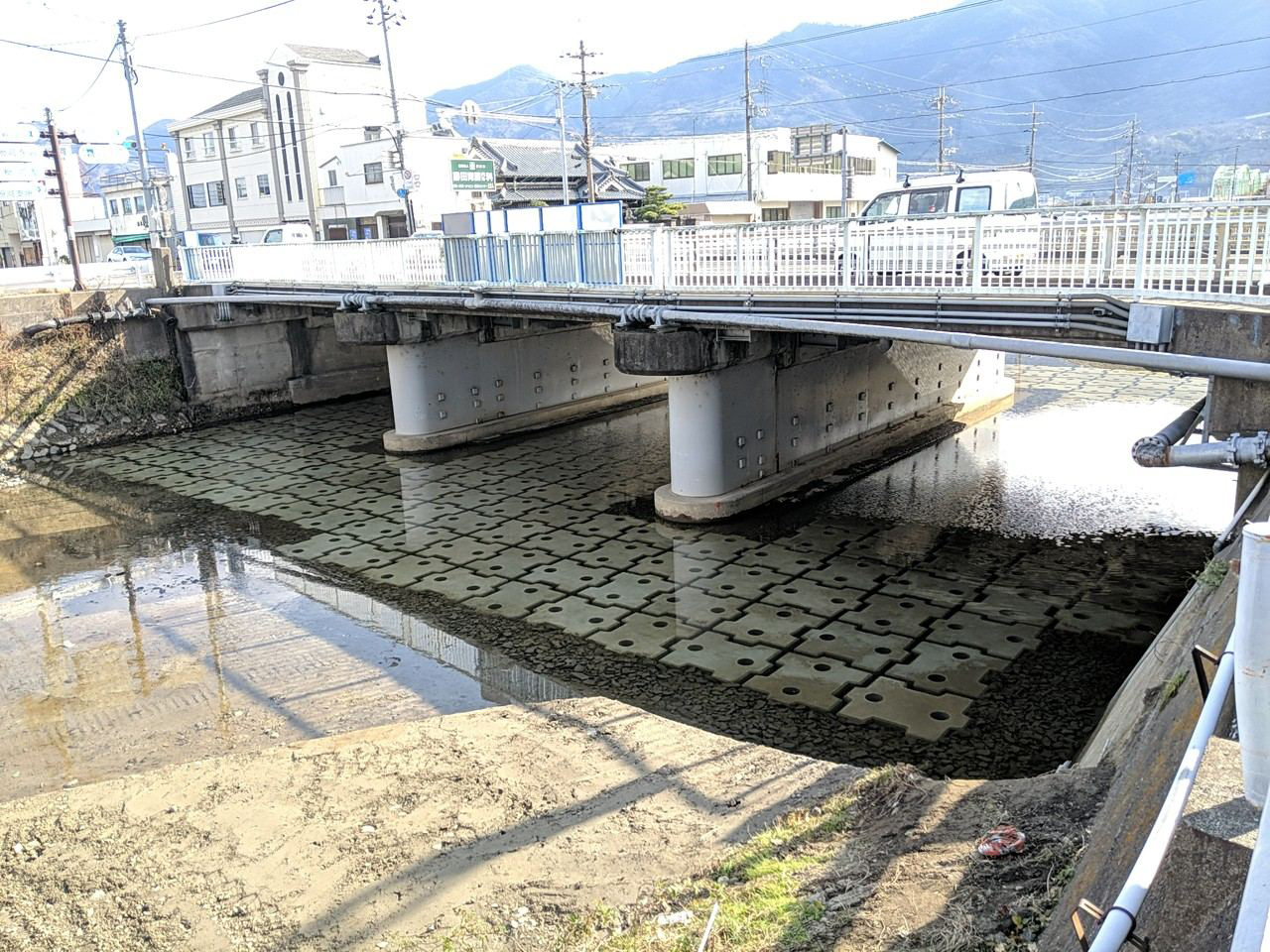 管内橋梁補強他工事（橋梁補修）