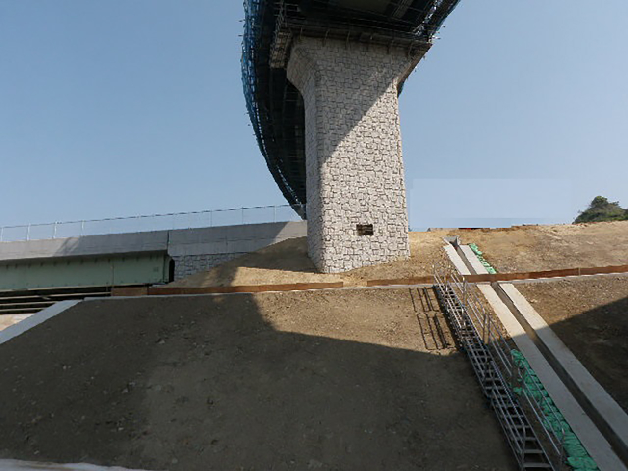 紀北西道路岩出IC・Bランプ他改良工事