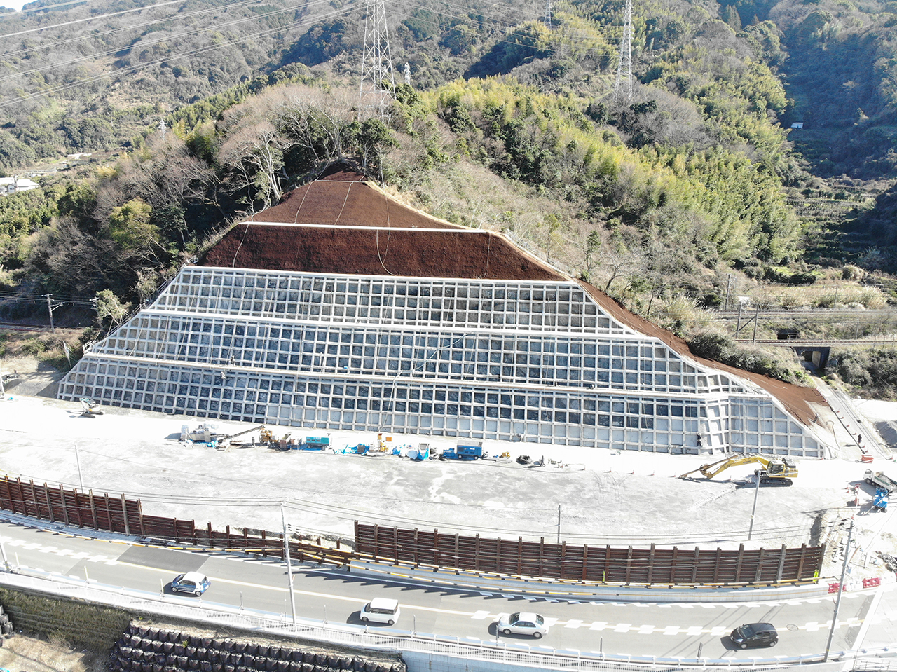 冷水拡幅藤白トンネル撤去工事
