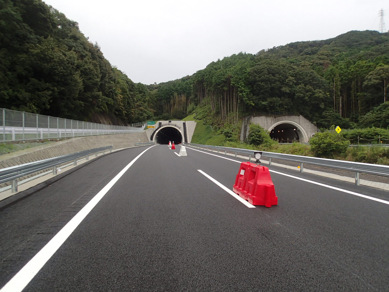 阪和自動車道青垣内トンネル工事