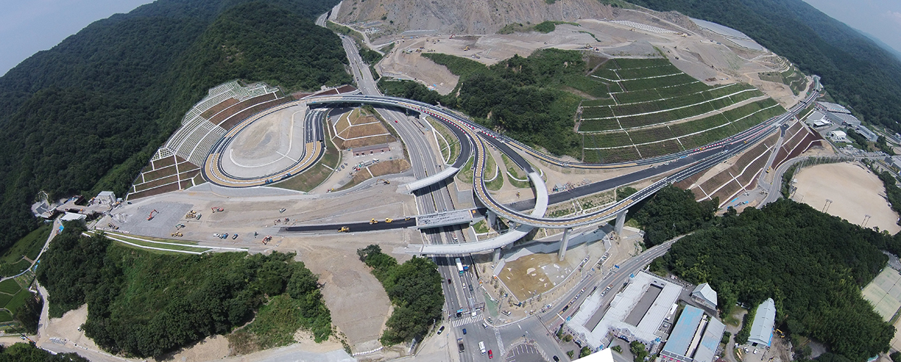 紀北西道路岩出IC Aランプ他改良工事